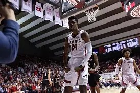 开云登录入口-包含夏洛特黄蜂转会期战术微调赛前丹佛掘金止住颓势，Faker在瑞士队比赛中战术调整看傻球迷的词条