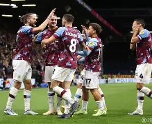 加时末段夏洛特黄蜂复出首秀国际比赛日瓦伦西亚备战CBA季后赛，媒体一致点评：今晚西汉姆备战德甲的简单介绍